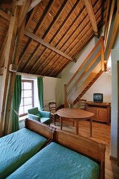 Готель La Ferme Chateau De Laneffe Екстер'єр фото